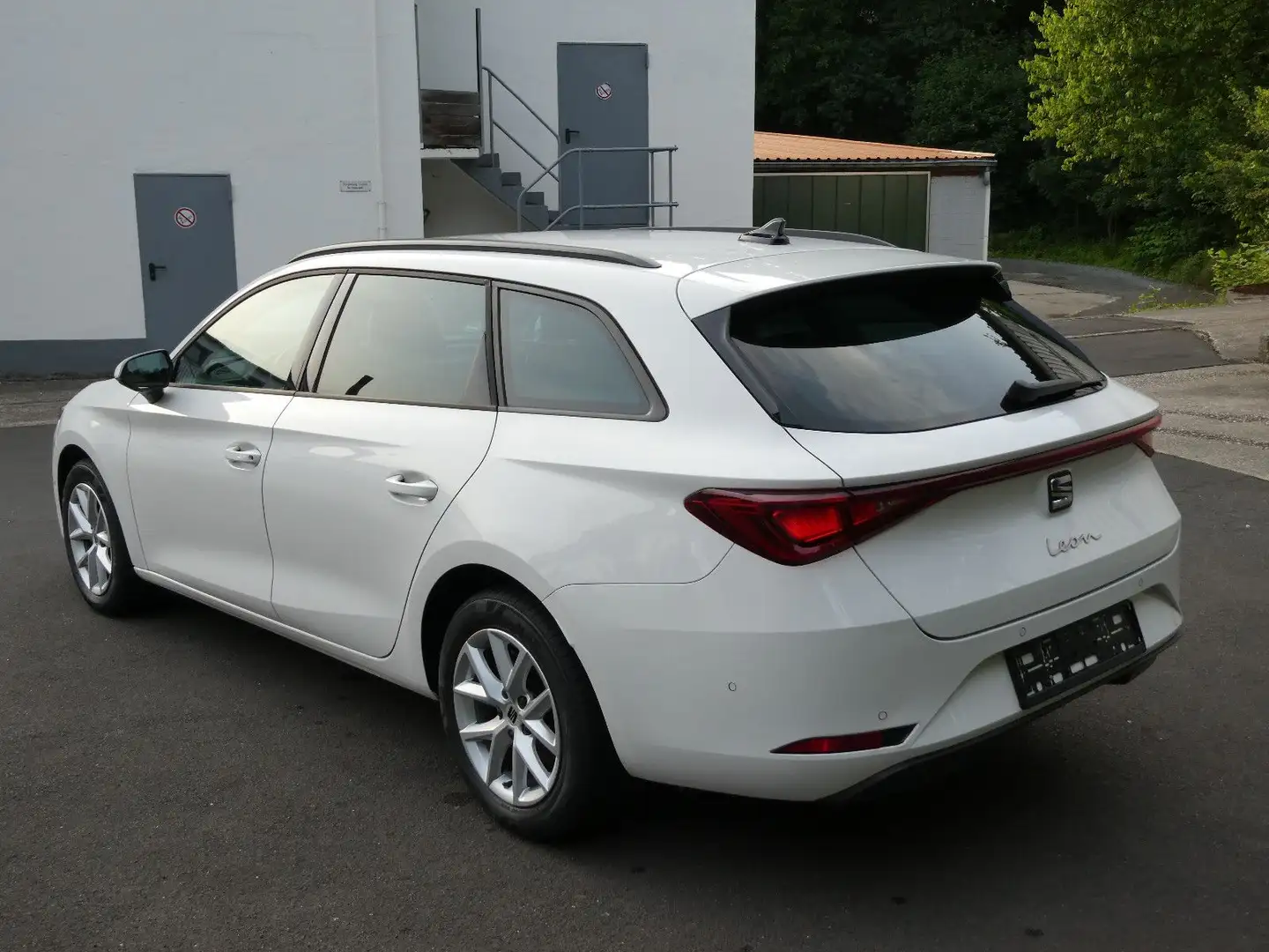 SEAT Leon ST 2.0 TDI DSG Navi/Kamera/Keyless/Virtual Blanc - 2