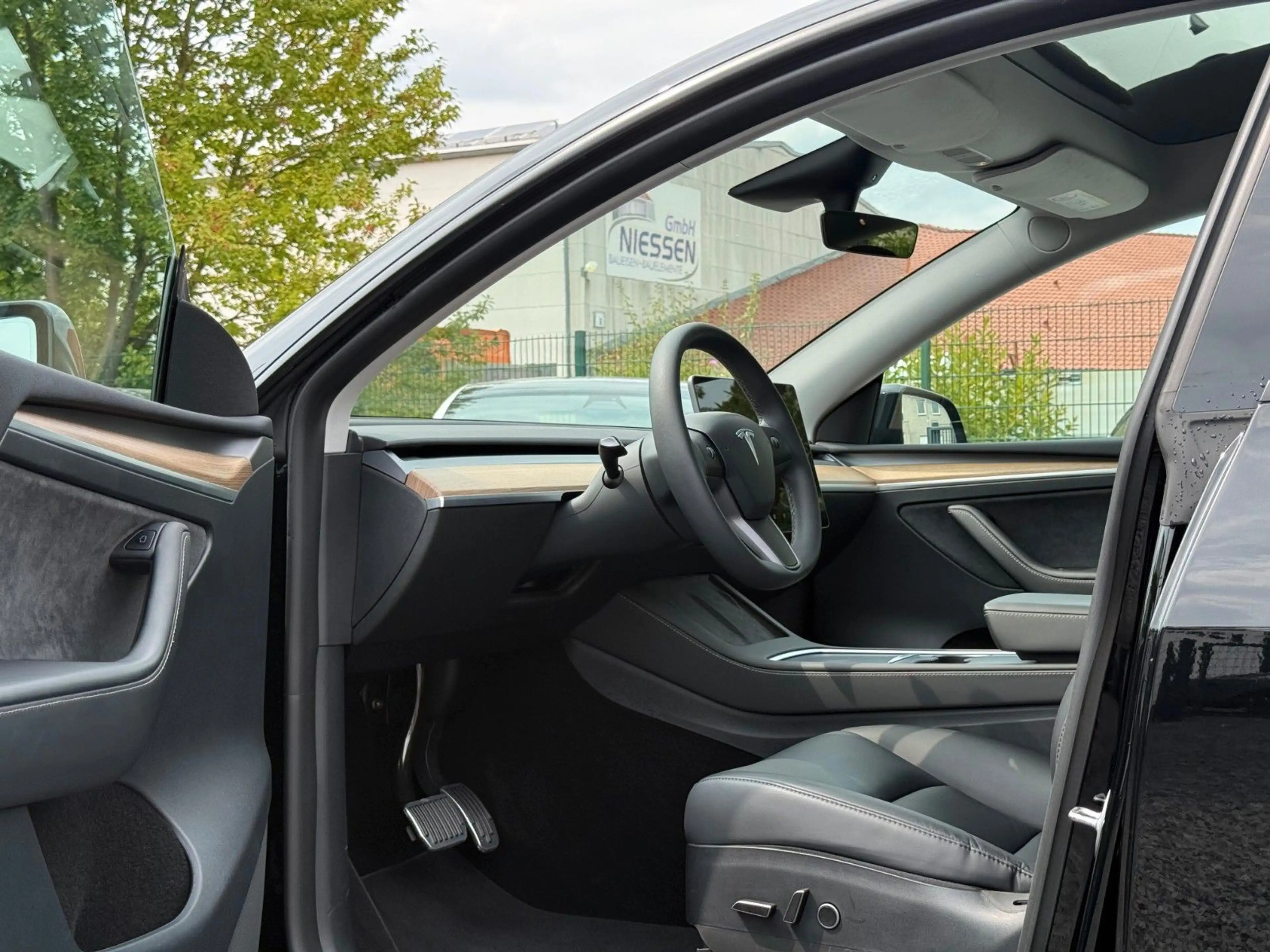 Tesla Model Y RWD Ryzen 1.Hand MwSt Herstellergarantie — photo 10
