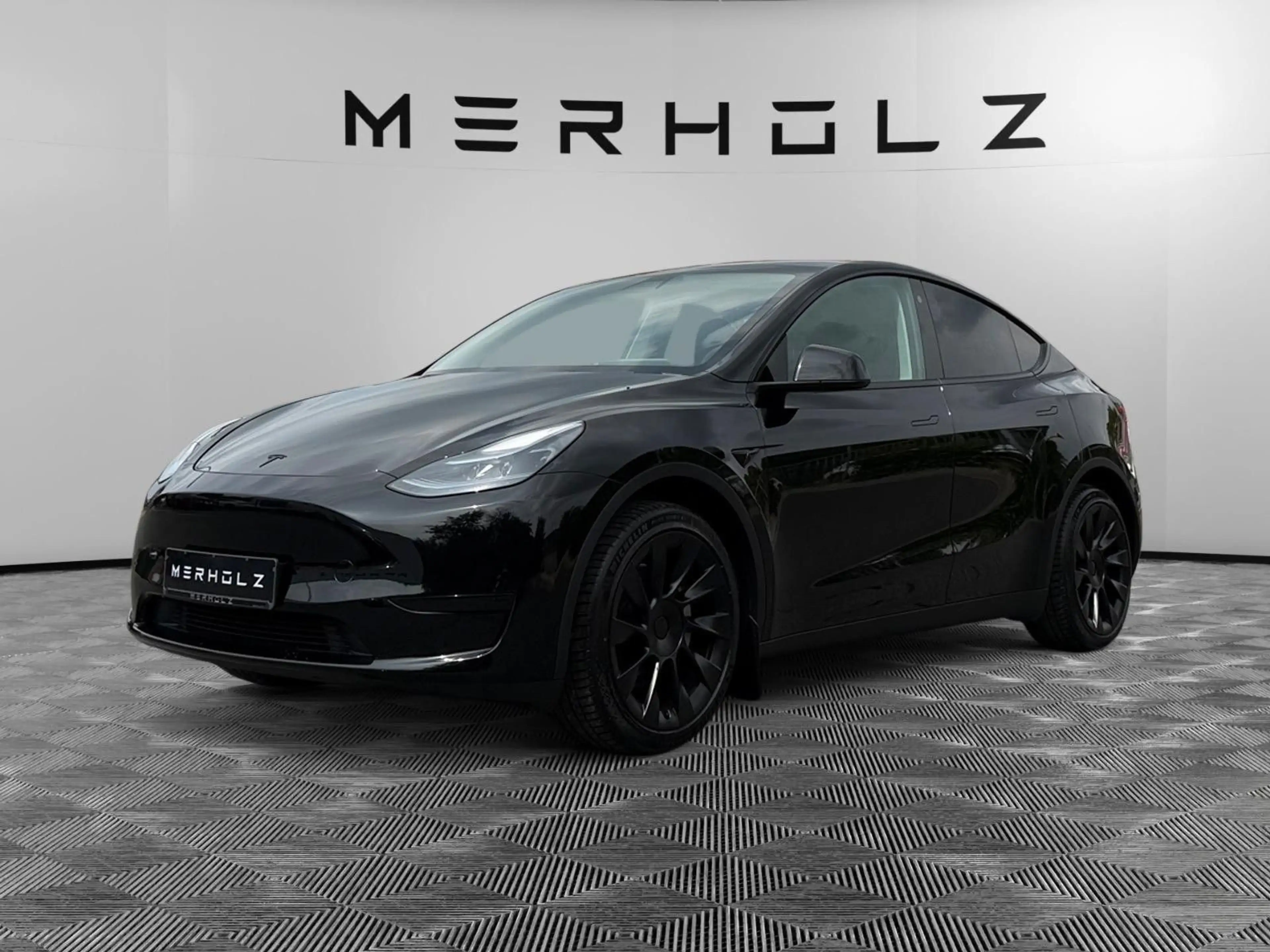 Tesla Model Y RWD Ryzen 1.Hand MwSt Herstellergarantie