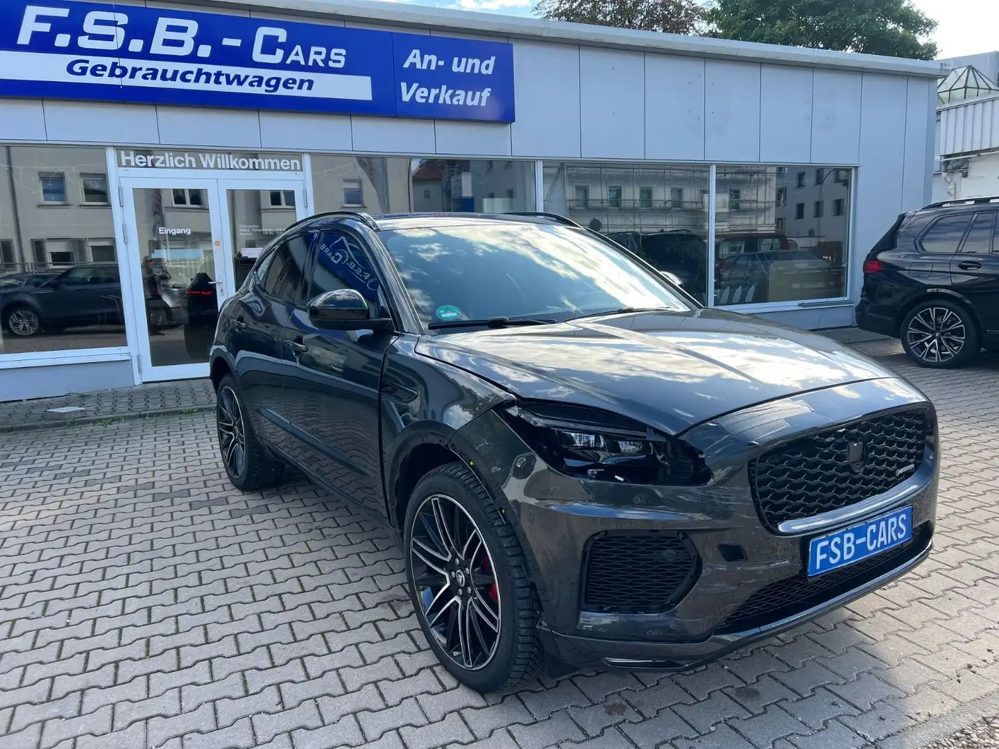 Jaguar E-Pace E-PACE R-Dynamic HSE AWD Gris - 2