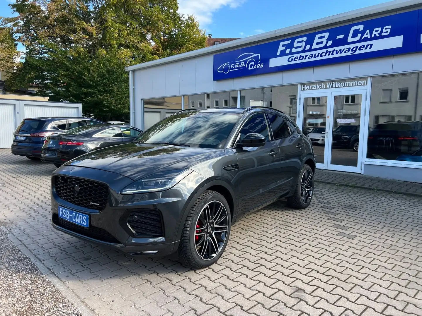 Jaguar E-Pace E-PACE R-Dynamic HSE AWD Gris - 1