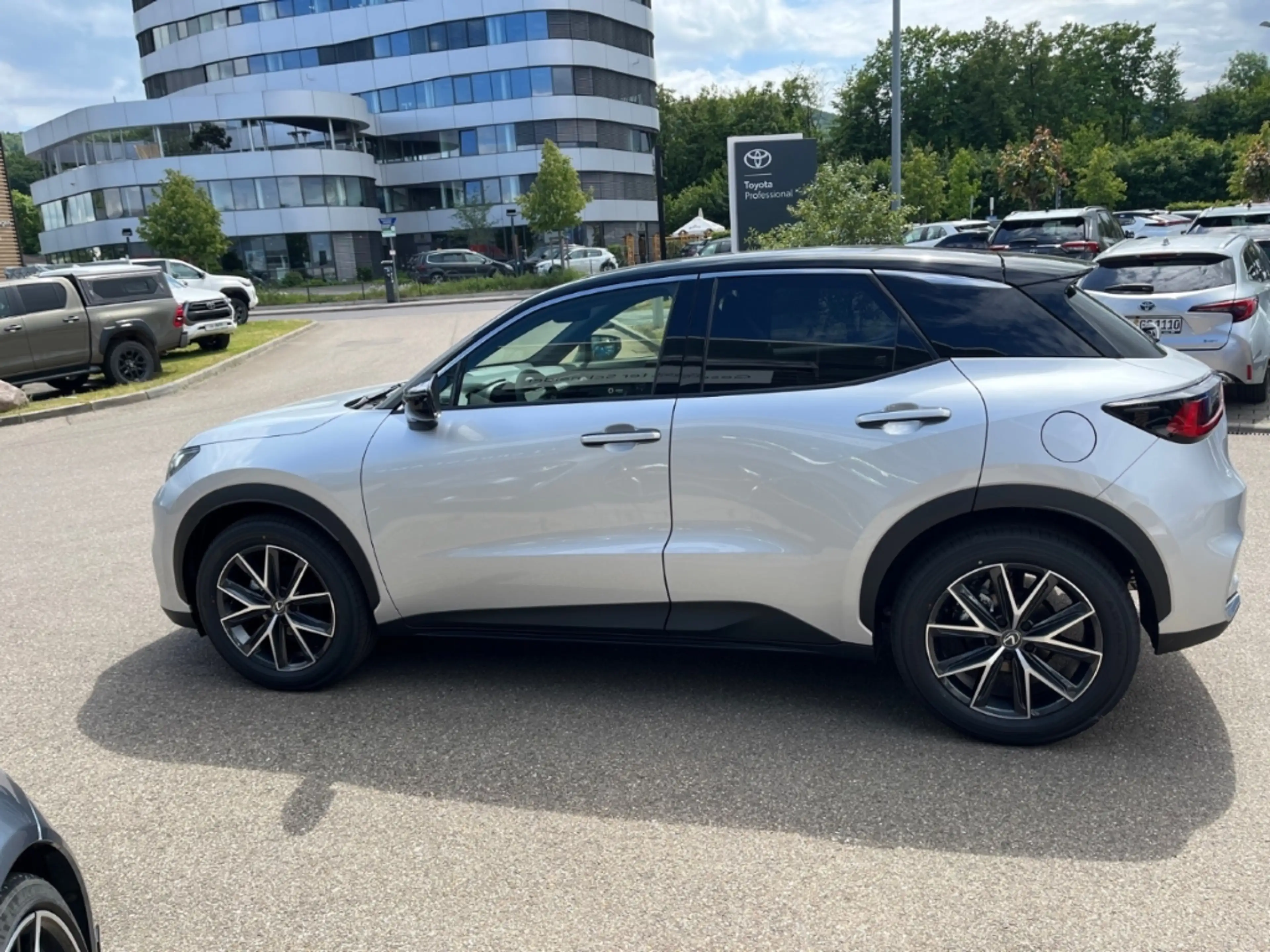 Lexus LBX Emotion 1.5 Hybrid — photo 6