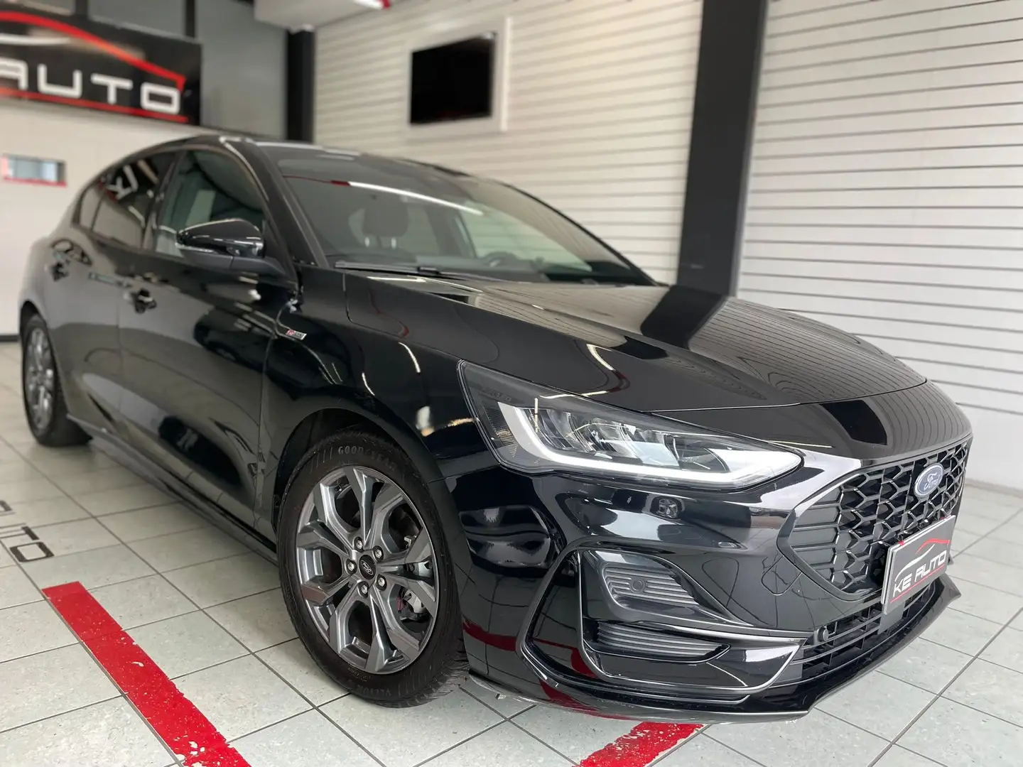 Ford Focus Focus 1.0t ecoboost h ST-Line 125cv Noir - 1