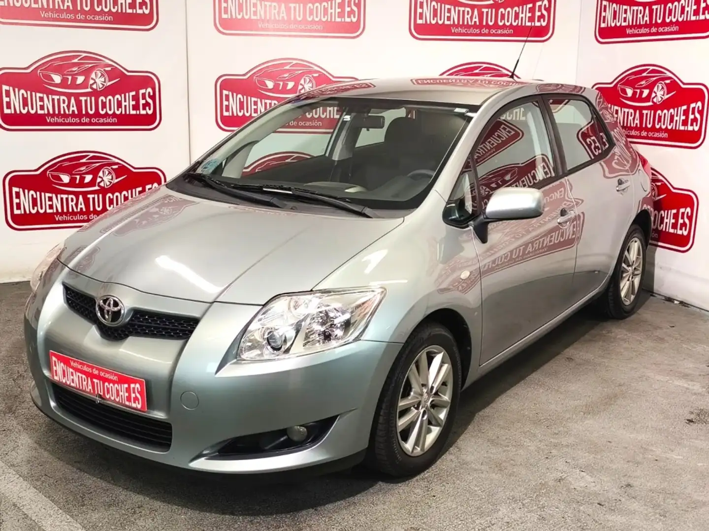 Toyota Auris 1.33 VVT-i Active Gris - 2