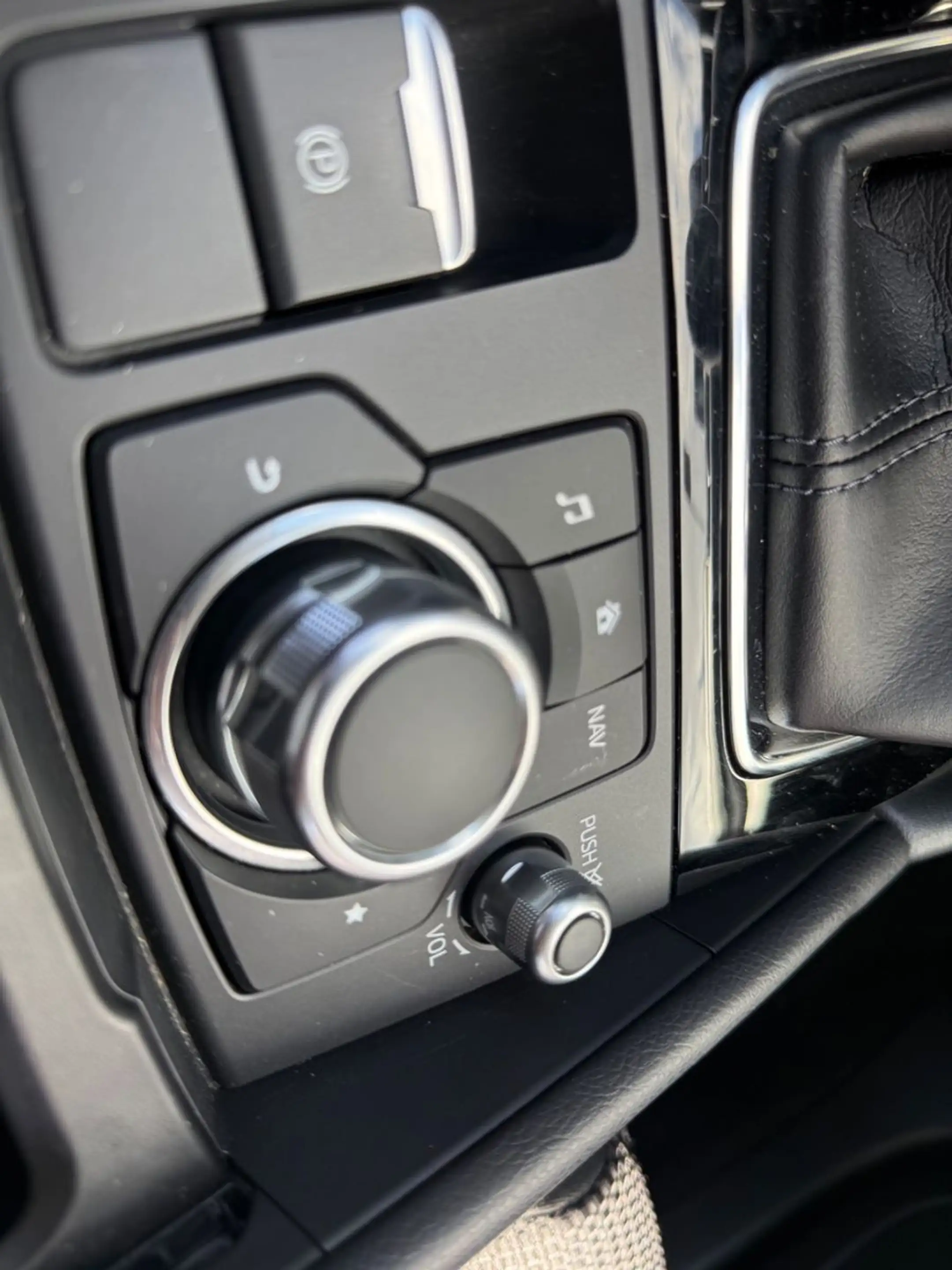 Mazda 3 Lim. Exclusive-Line|NAVI|LED|KAMERA|HEAD-UP|SH — photo 11