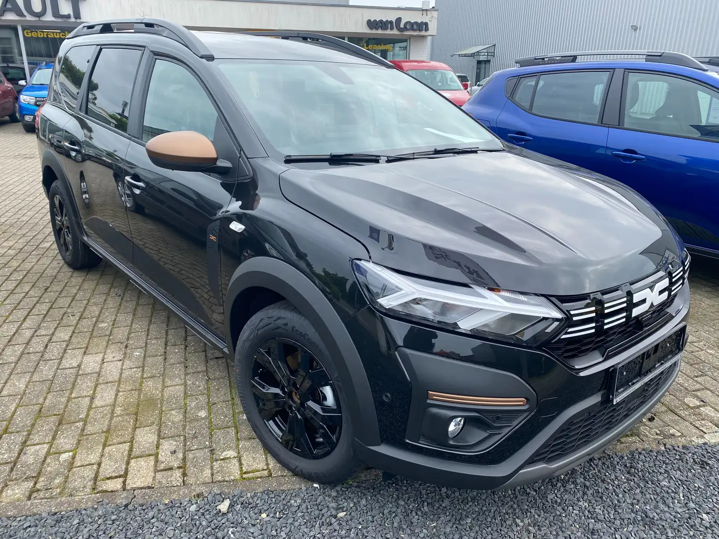 Dacia Jogger TCe 110 (7-Sitzer) Extreme Schwarz - 2