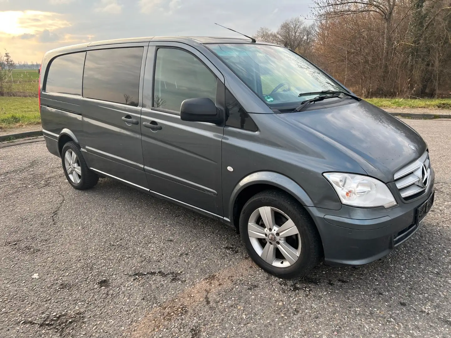 Mercedes-Benz Vito LANG MIXTO 5 Sitzer Navi Gri - 1
