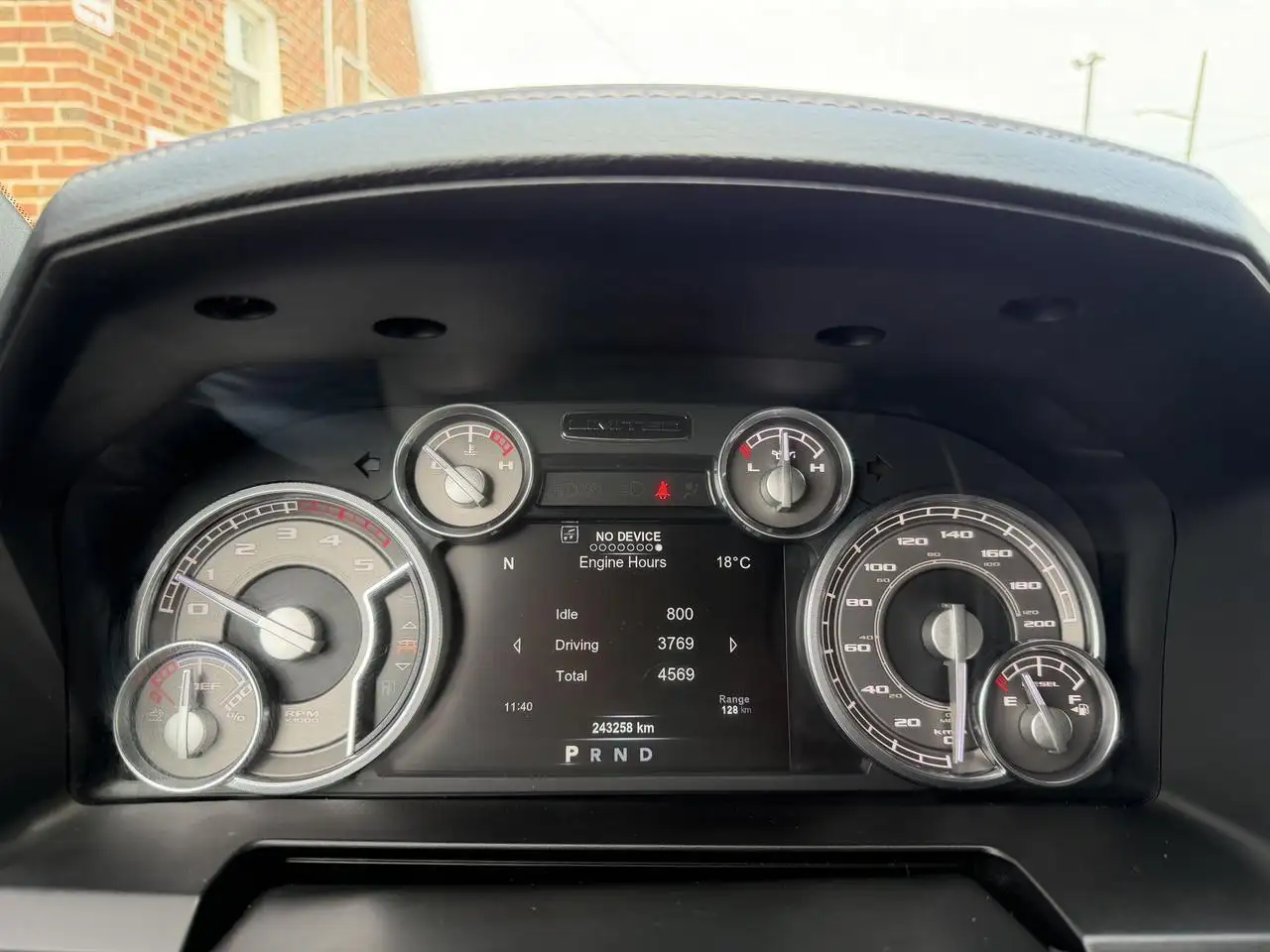 RAM 2500 снимка RAM 2500