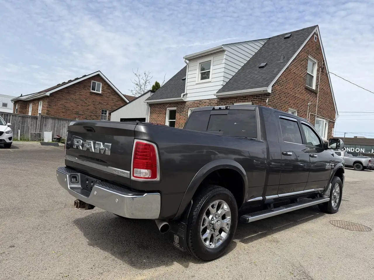 RAM 2500 снимка RAM 2500