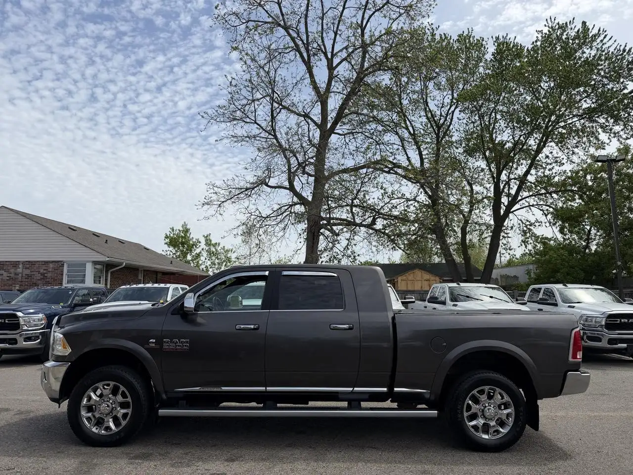 RAM 2500 снимка RAM 2500