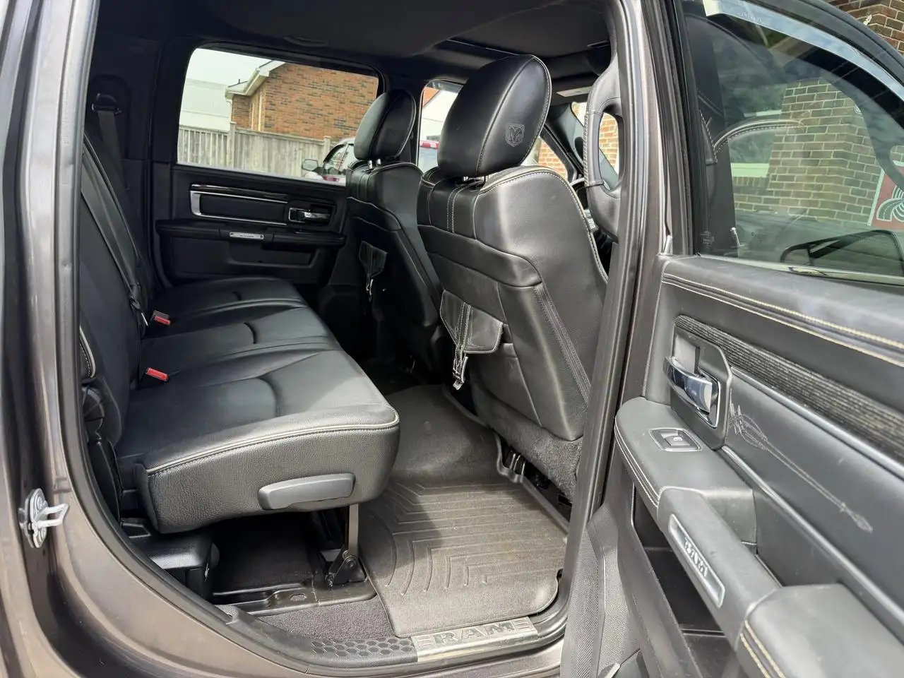 RAM 2500 снимка RAM 2500