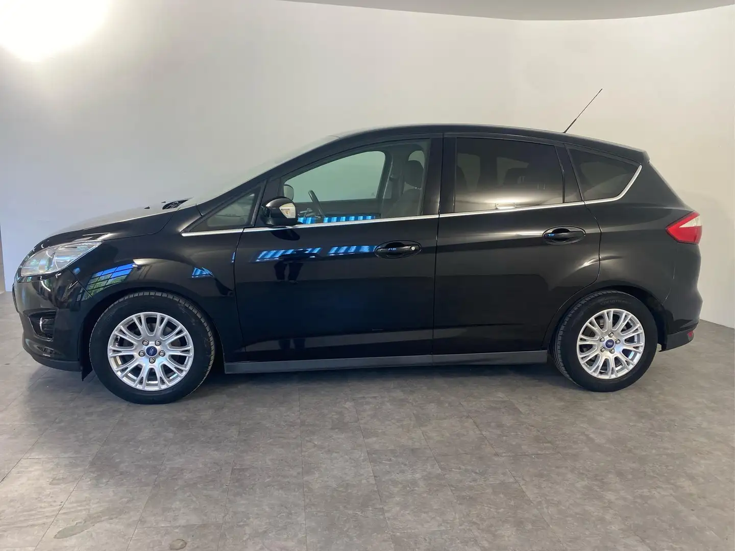 Ford C-Max Titanium 85 kW (116 PS), Schalt. 6-Gang Schwarz - 2
