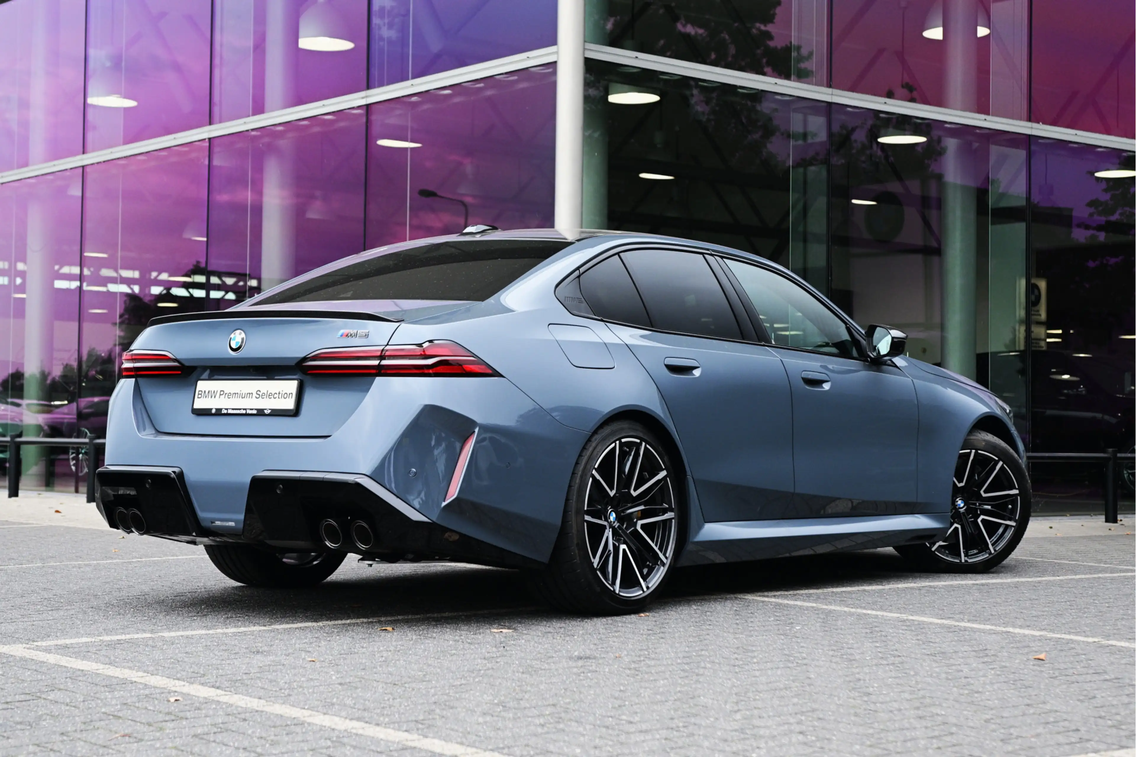 BMW M5 Automaat / M Drive Professional / Trekhaak / Bower — photo 2