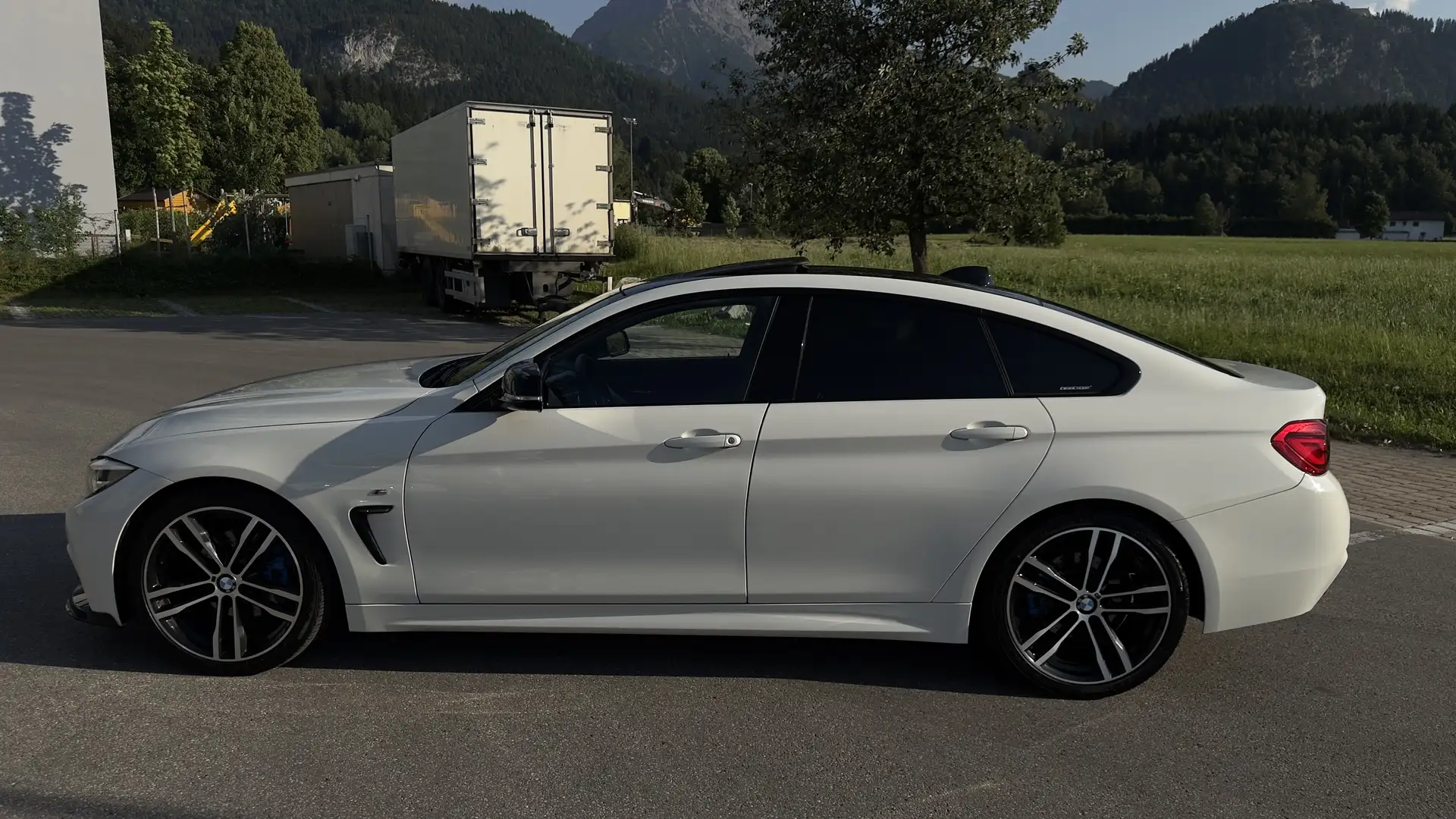 BMW 420 420d xDrive Gran Coupe M Sport Aut. Weiß - 2