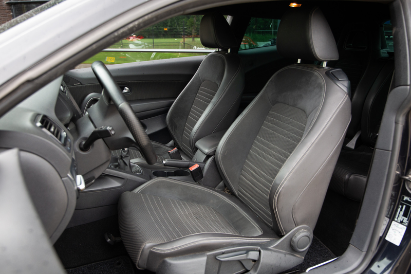Volkswagen Scirocco 1.4 TSI Highline — photo 3