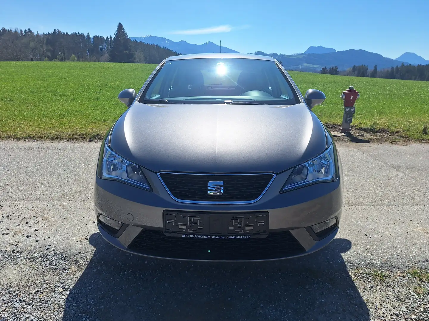 SEAT Ibiza Style 1,2 TSI, Klima, PDC, TÜV-neu Grau - 2