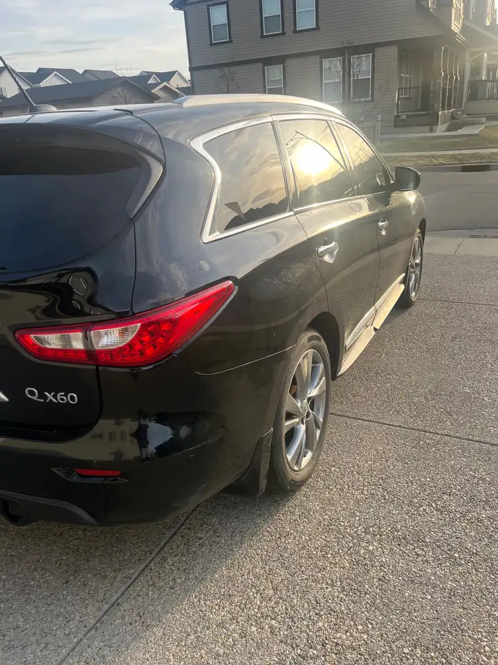 Infiniti QX60 снимка Infiniti QX60