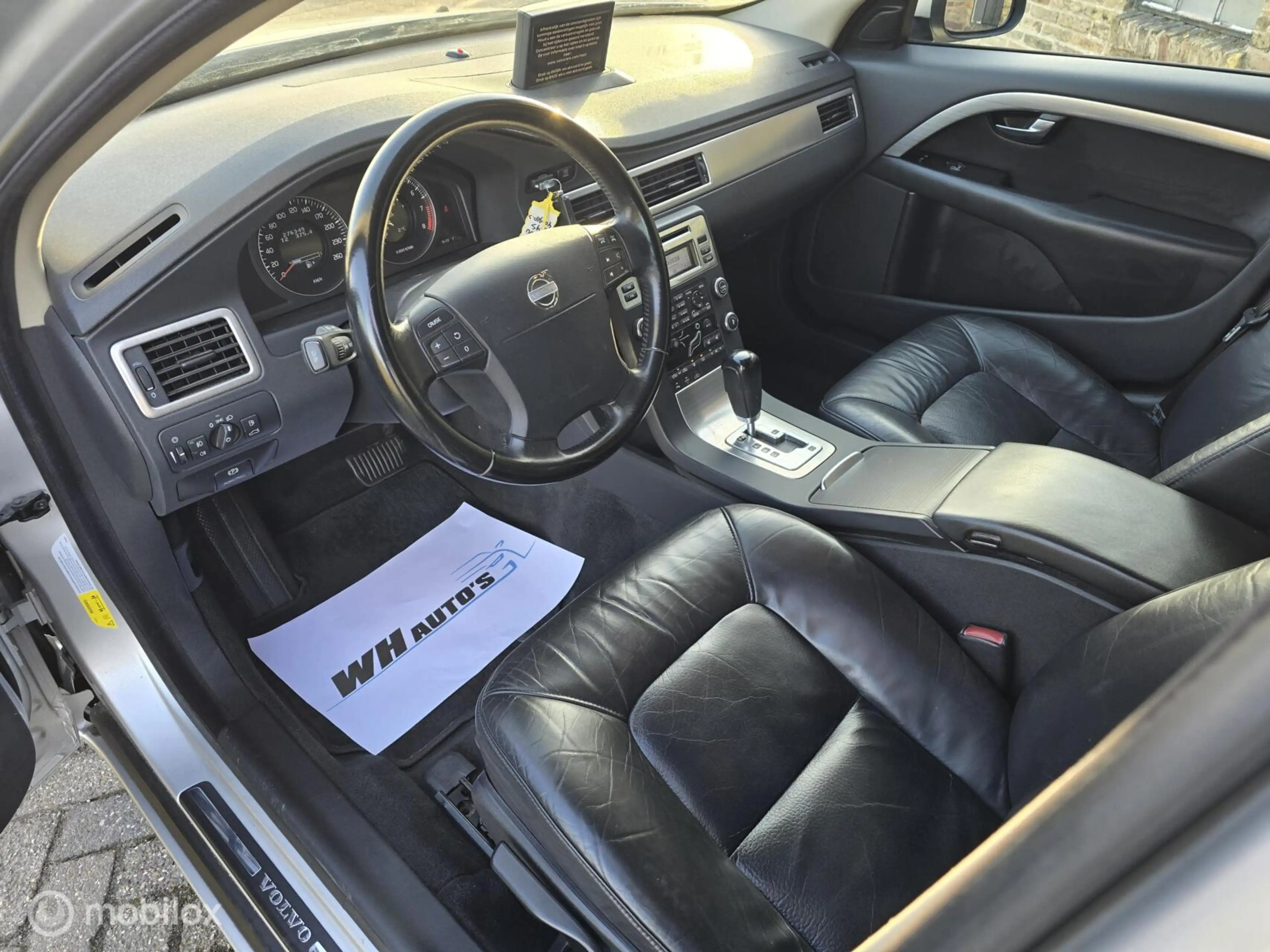 Volvo V70 2.5T Summum Aut. — photo 9