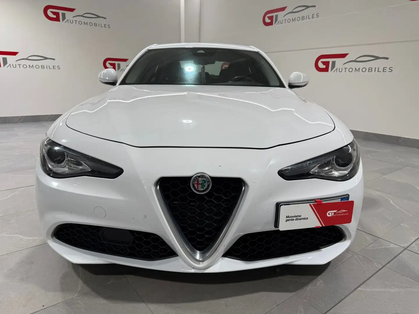 Alfa Romeo Giulia Giulia 2.2 t Tech Edition 150cv auto Bianco - 2