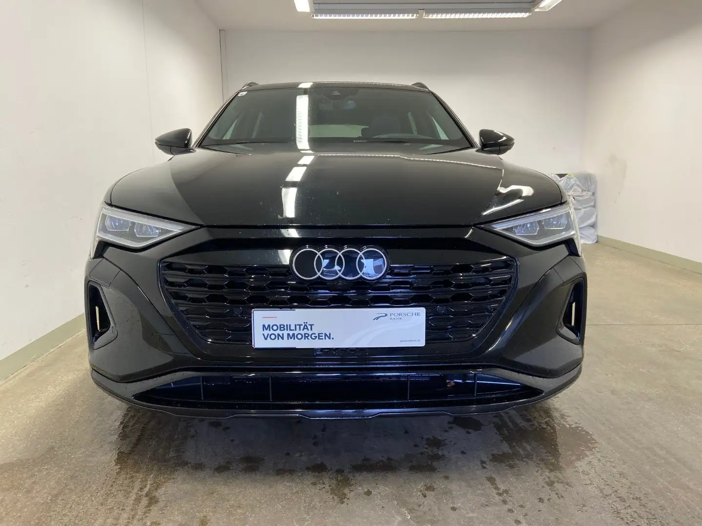 Audi Q8 50 e-tron quattro business Noir - 2