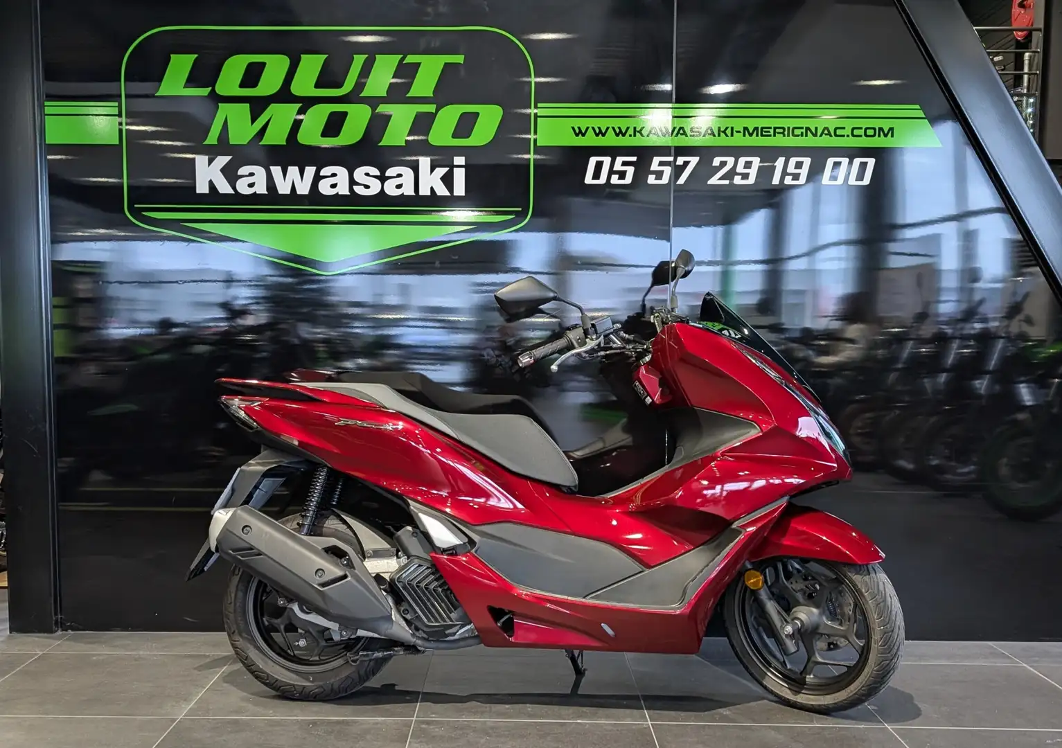 Honda PCX 125 Rouge - 1