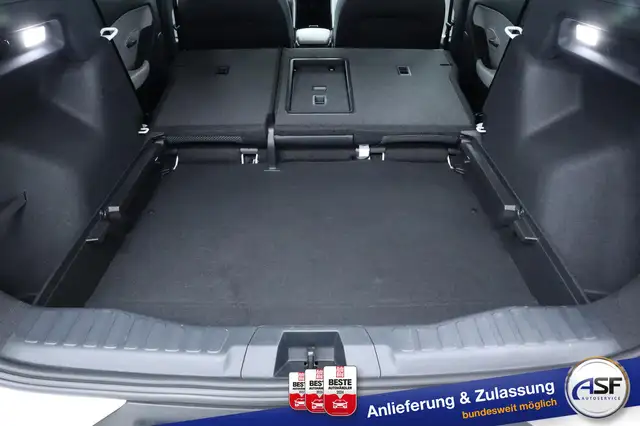 Ford Explorer view 14
