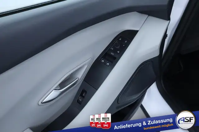 Ford Explorer view 19