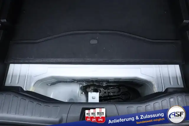Ford Explorer view 15