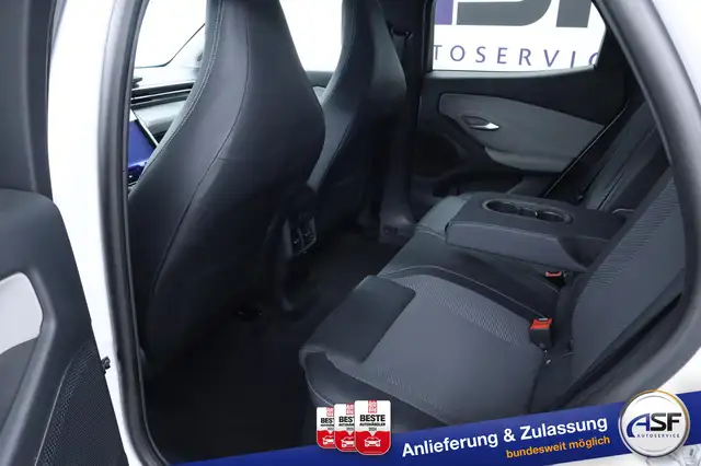 Ford Explorer view 16