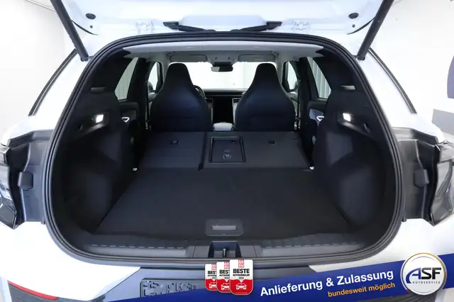 Ford Explorer view 13