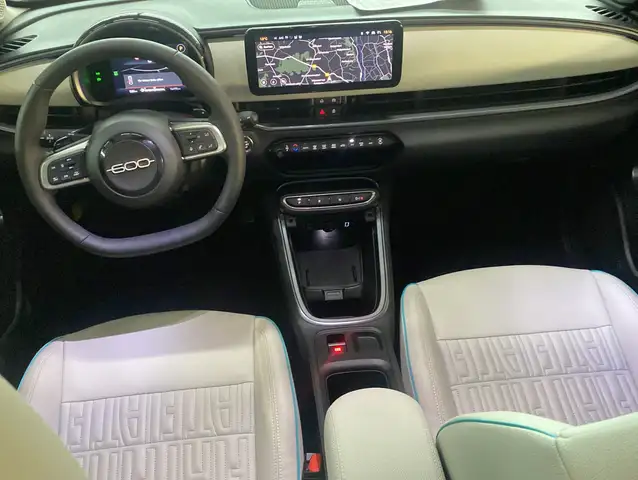 Fiat 600 view 3