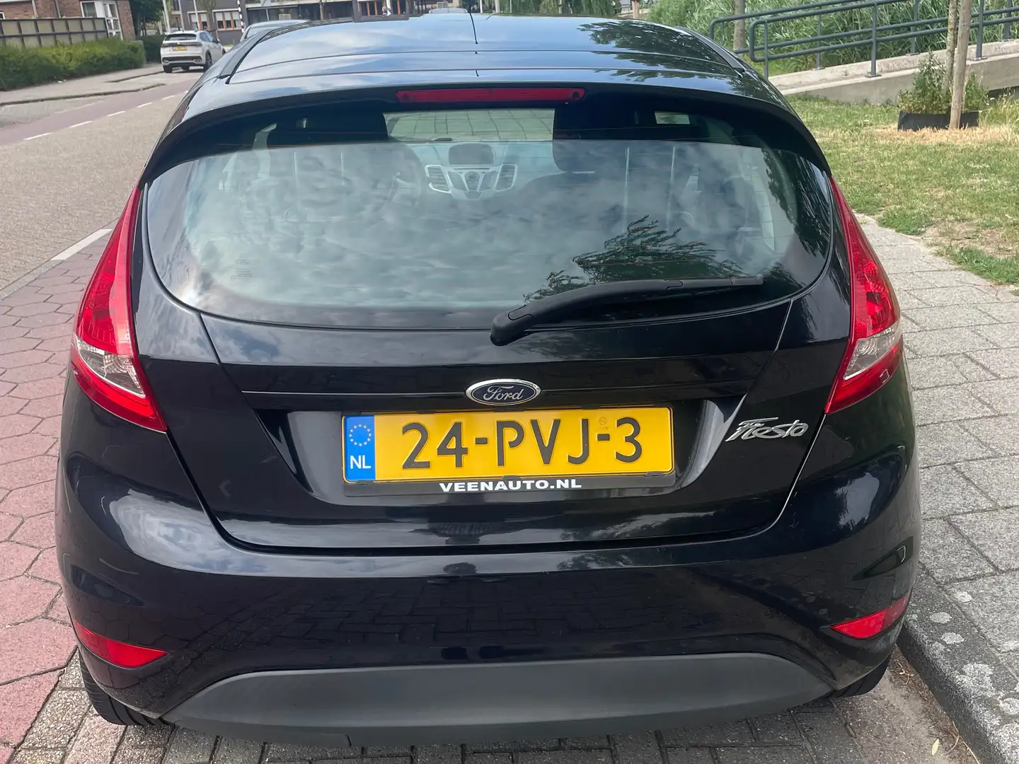 Ford Fiesta Fiesta 1.25 Limited Zwart - 2