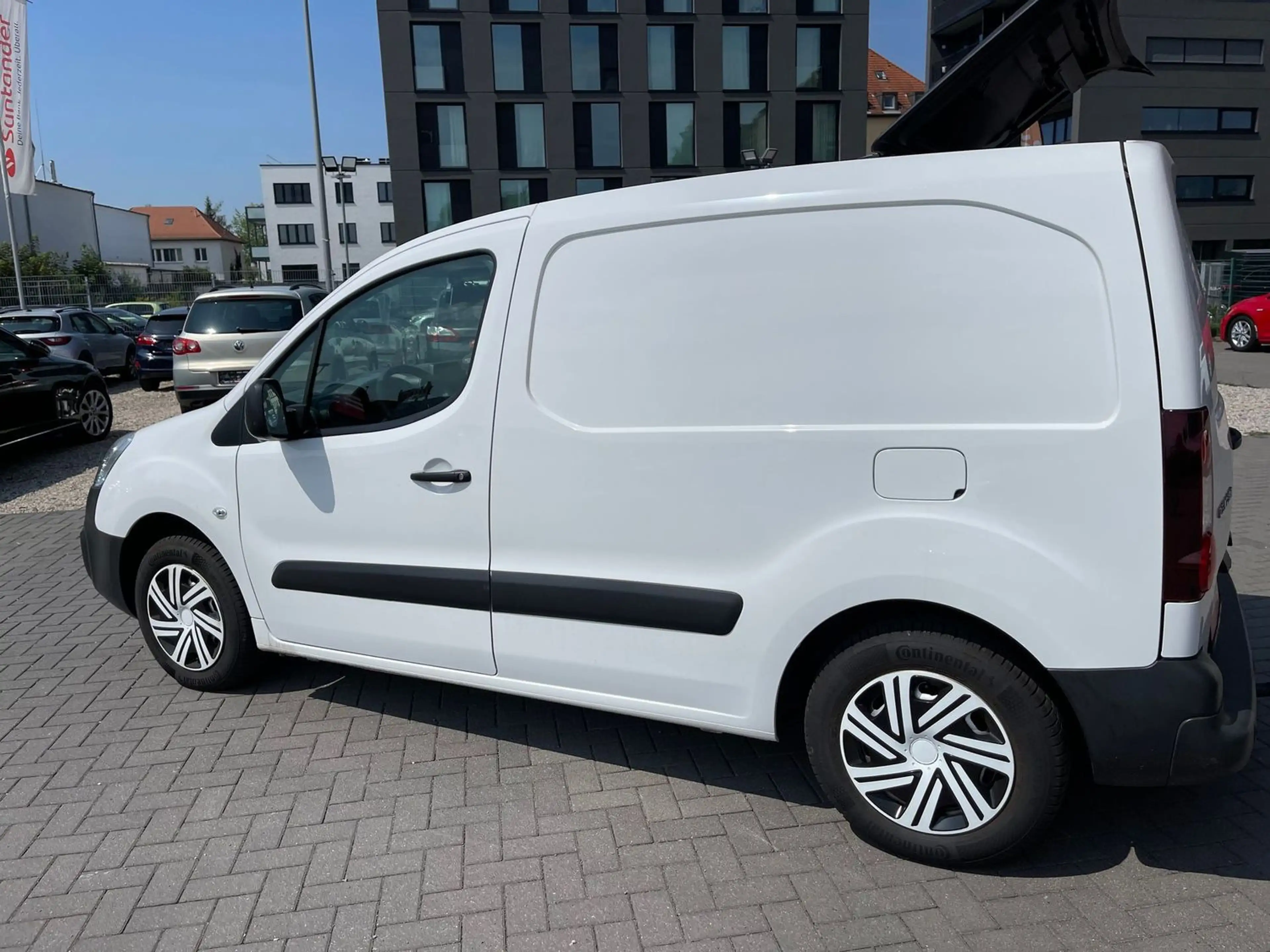 Peugeot Partner L1 Premium/AHK/Kamera V+H/PDC/USB/Bluetooth — photo 8