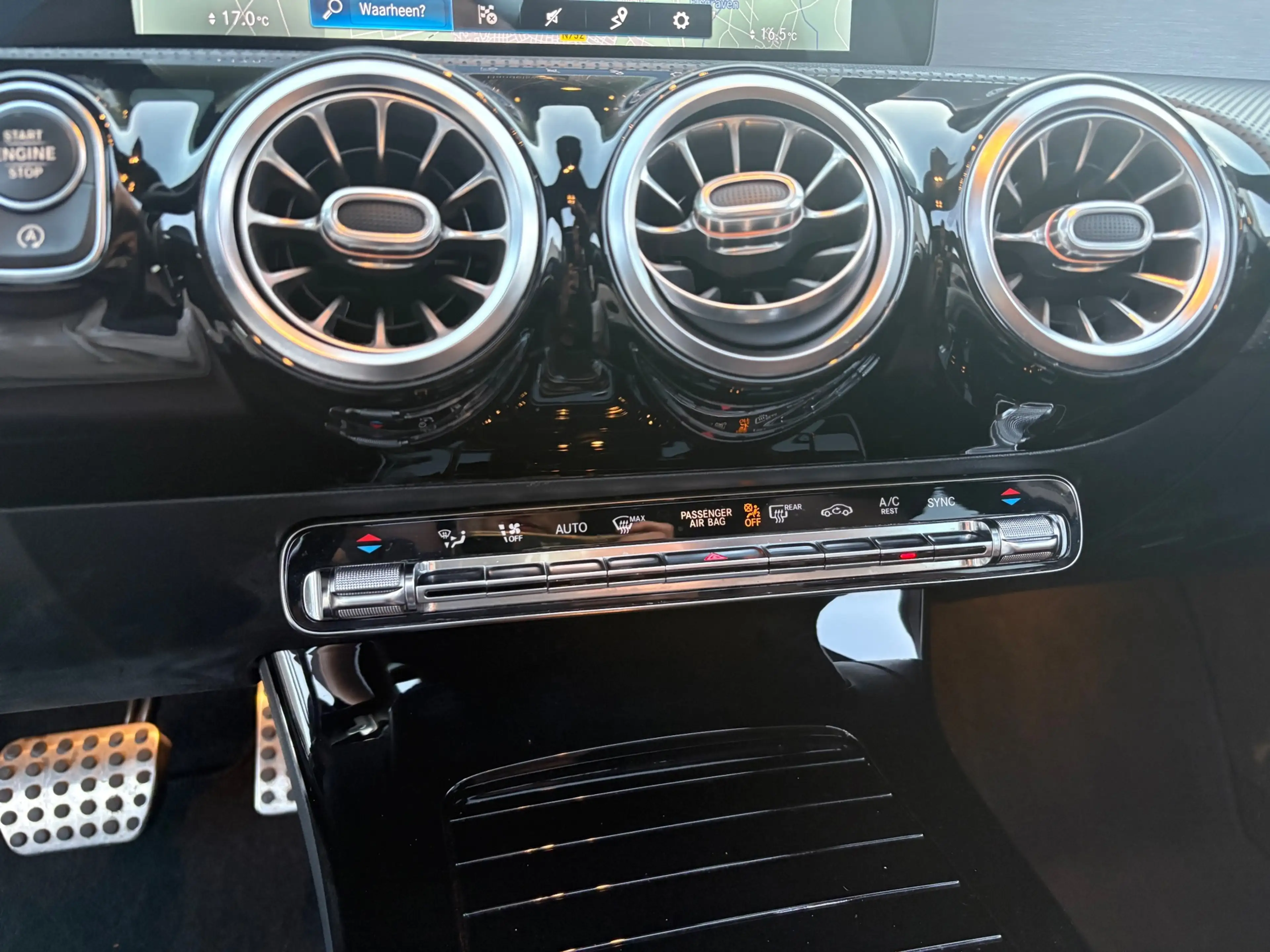 Mercedes-Benz A 220 Launch Edition Premium FULL OPTION — photo 33