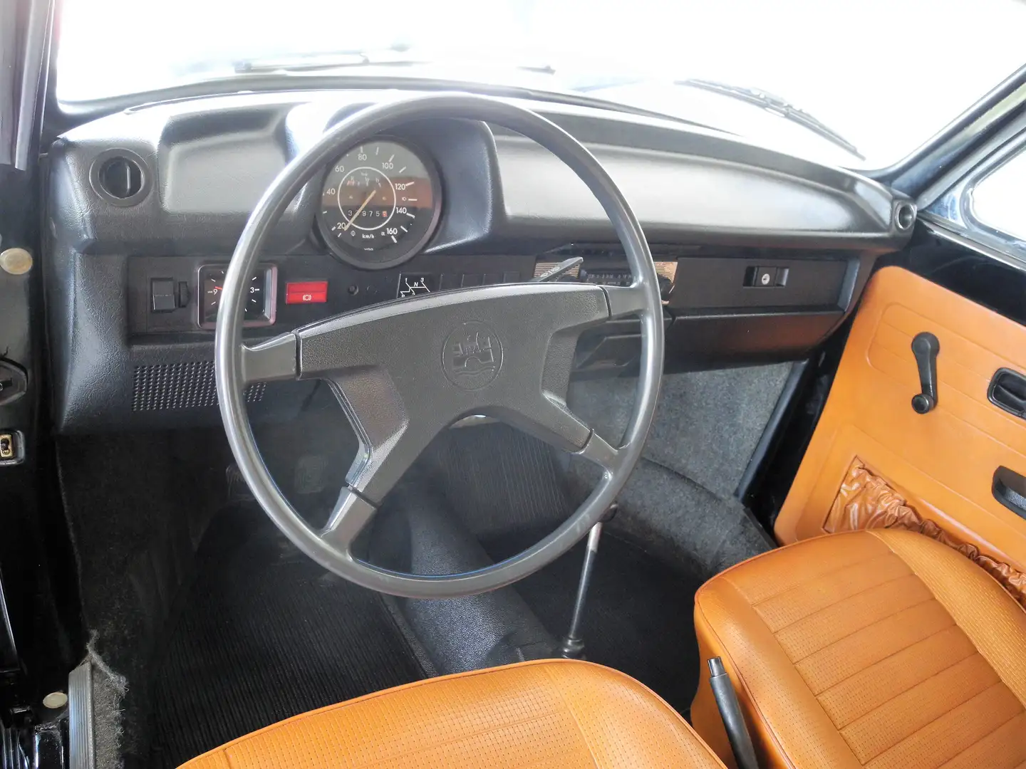 Volkswagen Maggiolino 15 D 11 Чёрный - 1