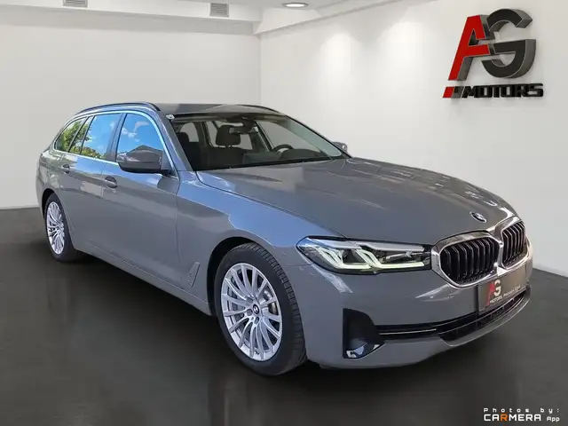 BMW 5 Series view 3