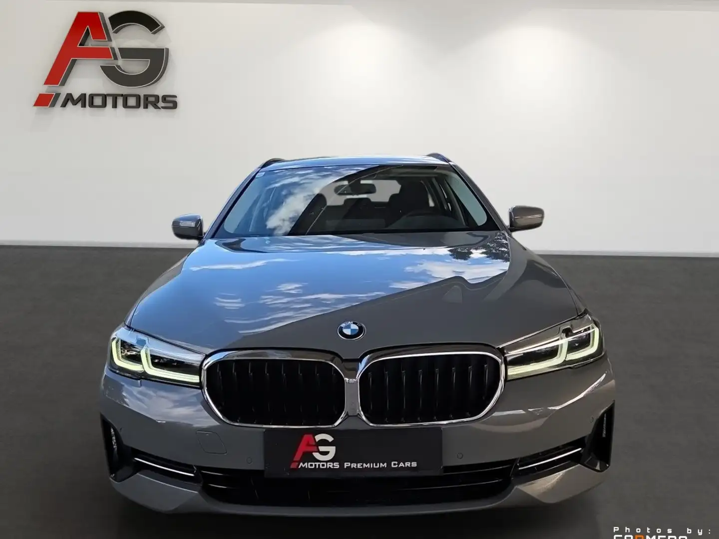 BMW 530 e xDrive Touring Aut. Grau - 2