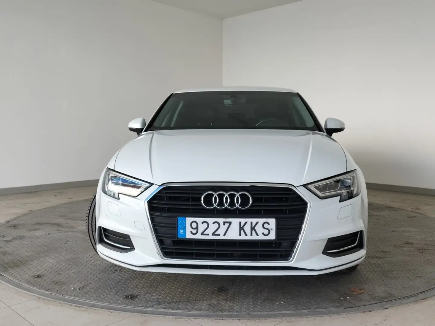 Audi A3 Sedán 1.6TDI 85kW Blanc - 2