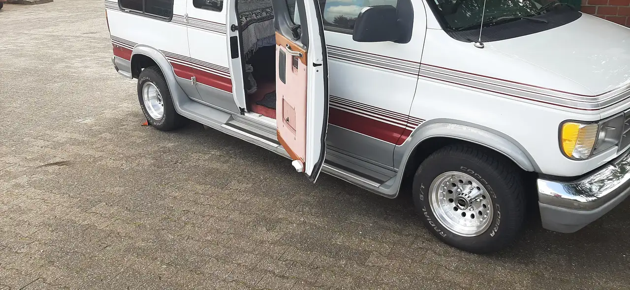 Ford Econoline E150 - V8 - Royal Palm Coach, foto 3