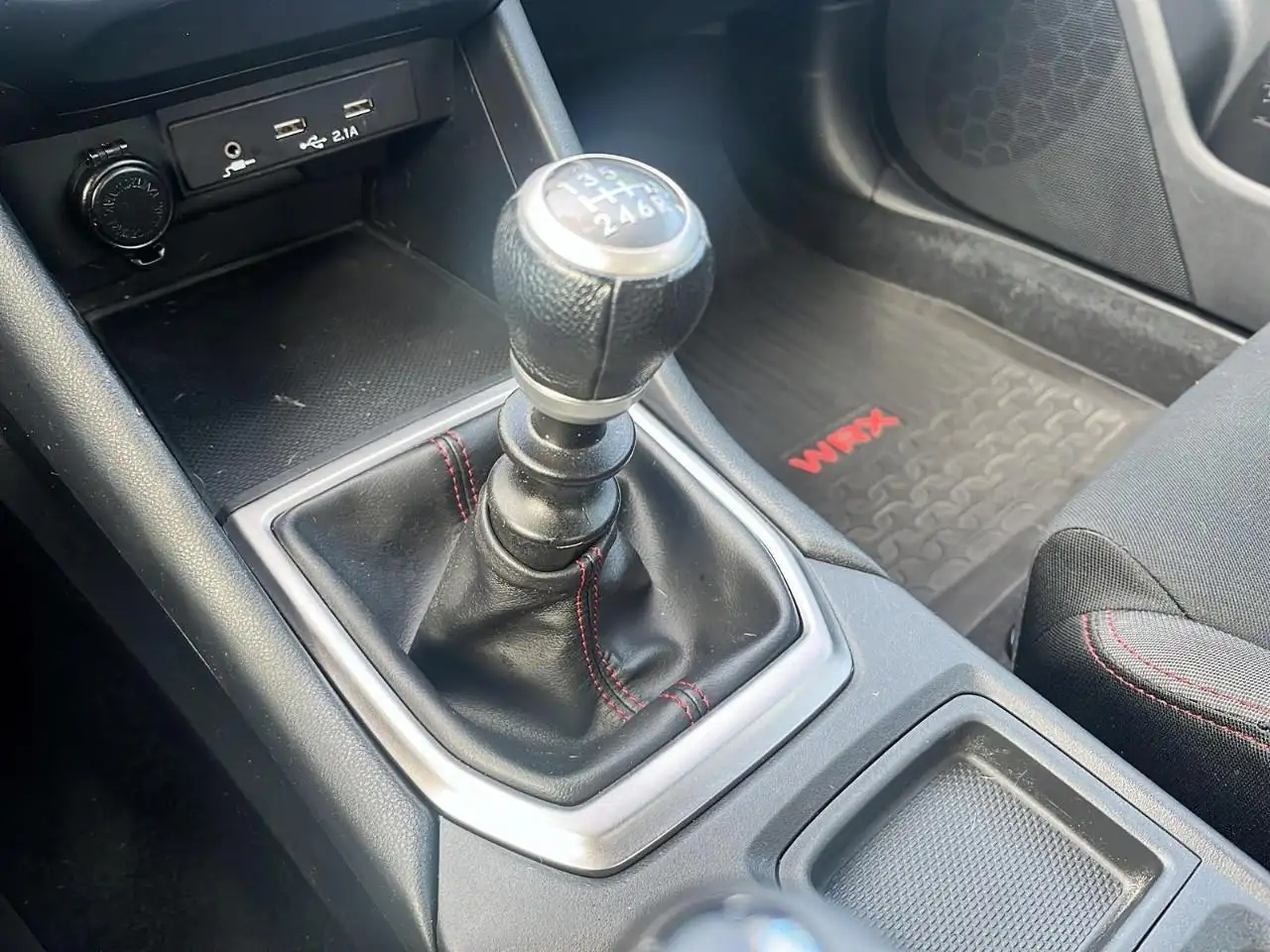 Subaru WRX снимка Subaru WRX