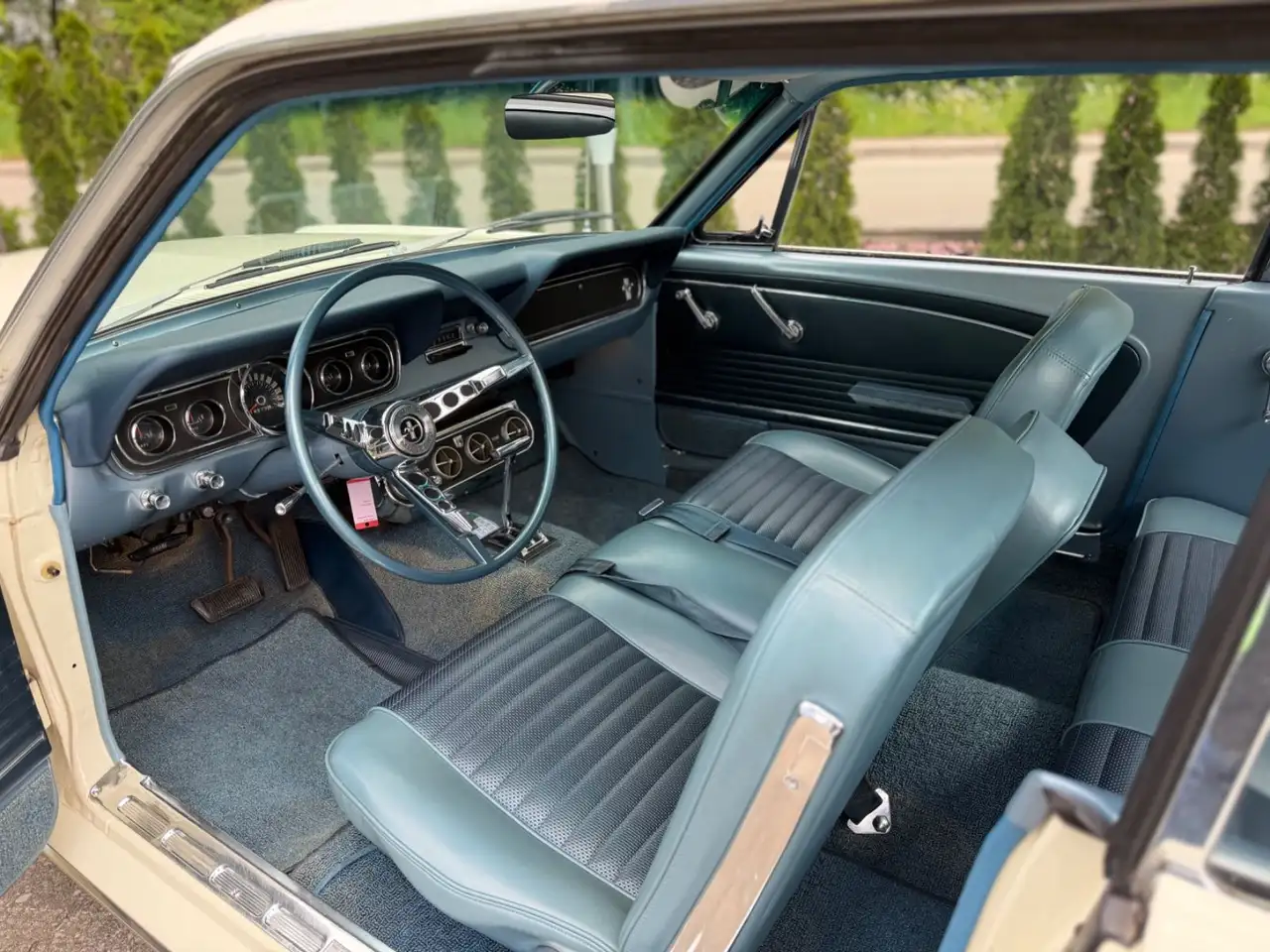 Ford Mustang V8 aus 1966 mit Servolenkung/Klimaanlage, foto 7