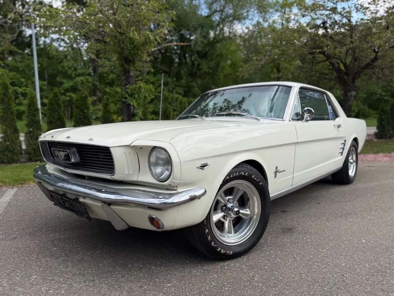 Ford Mustang V8 aus 1966 mit Servolenkung/Klimaanlage, foto 1