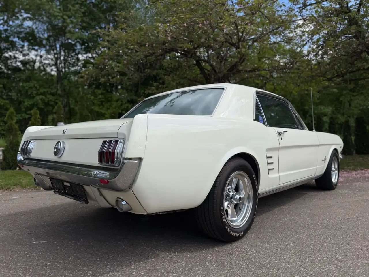 Ford Mustang V8 aus 1966 mit Servolenkung/Klimaanlage, foto 6