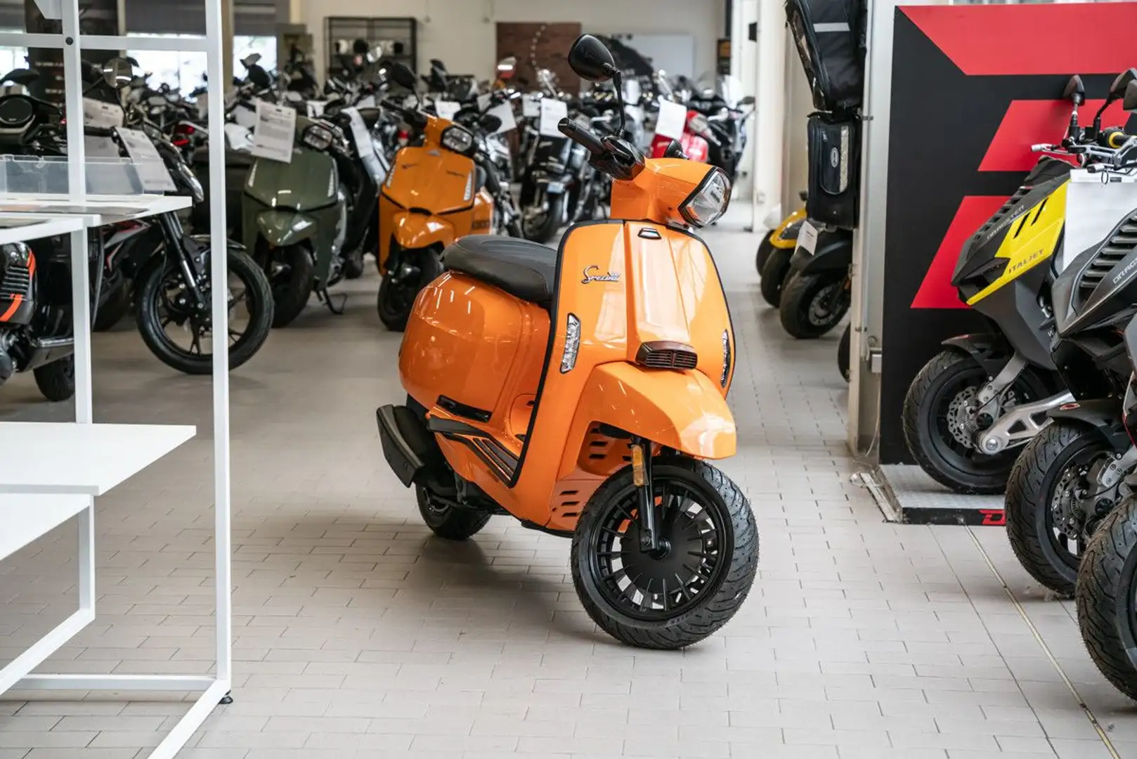 Lambretta V50 Special, 2 JAHRE WERKSGARANTIE Orange - 2