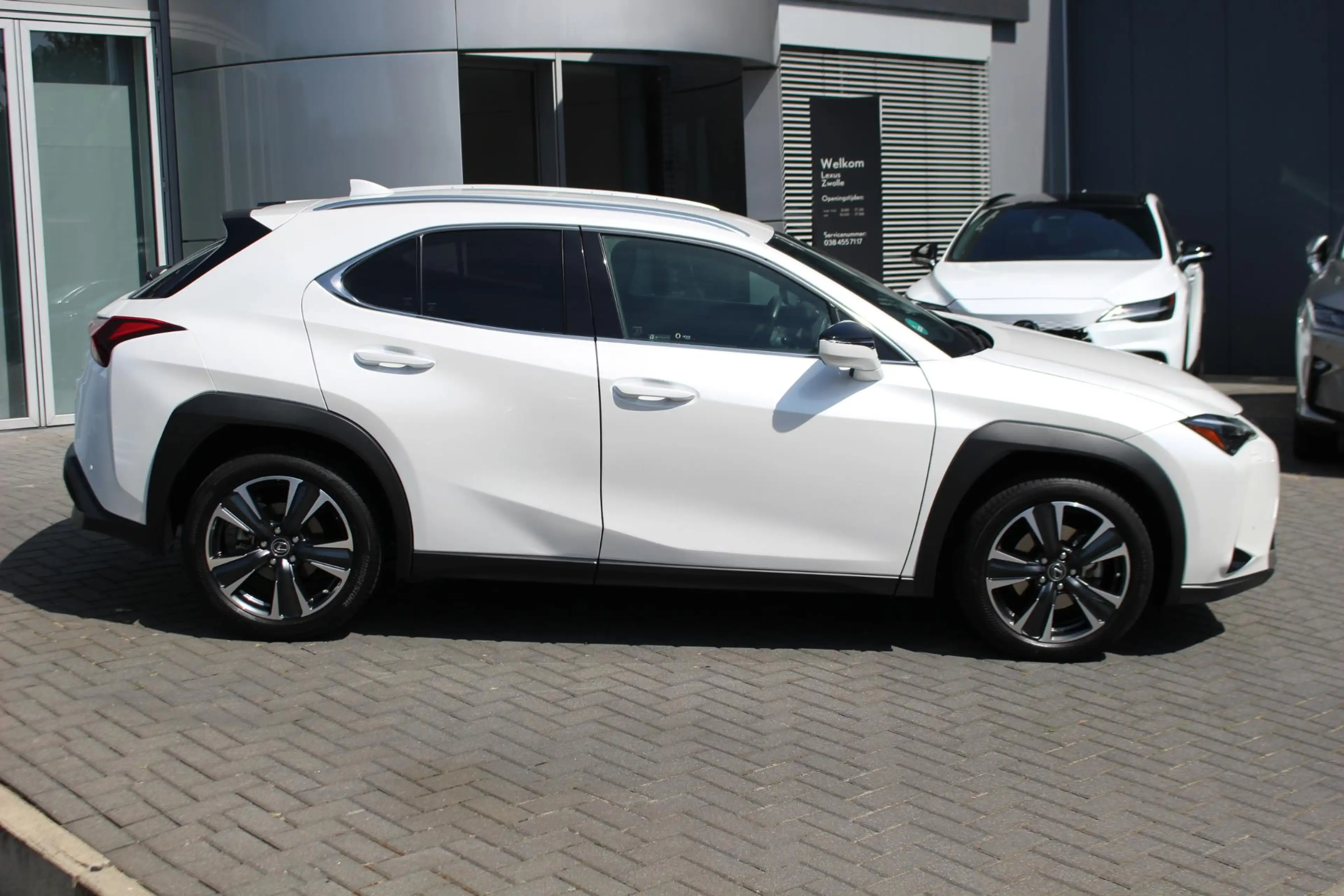 Lexus UX 250h Business Line NAVIGATIE ADAPATIVE CRUISE — photo 2