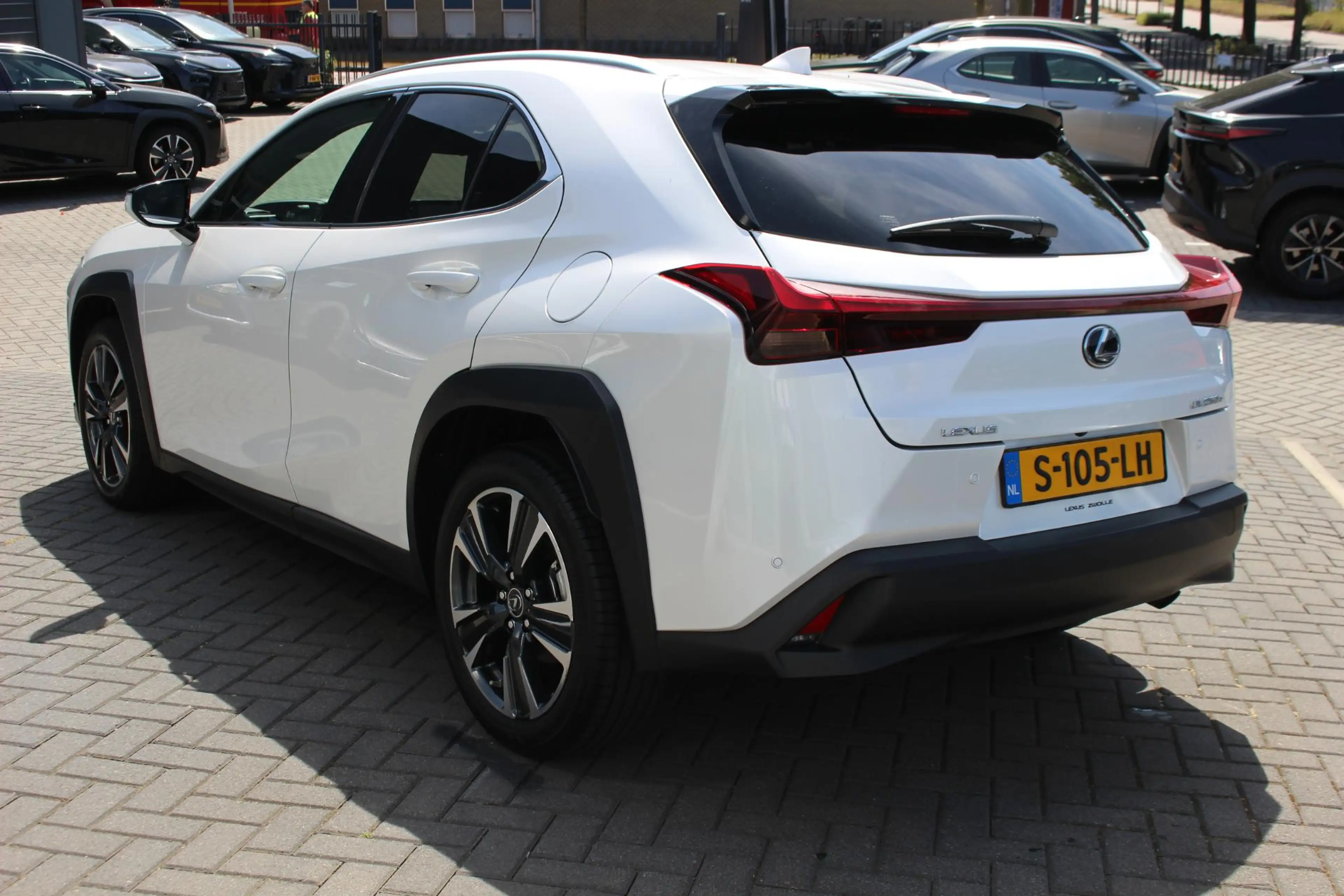 Lexus UX 250h Business Line NAVIGATIE ADAPATIVE CRUISE — photo 5