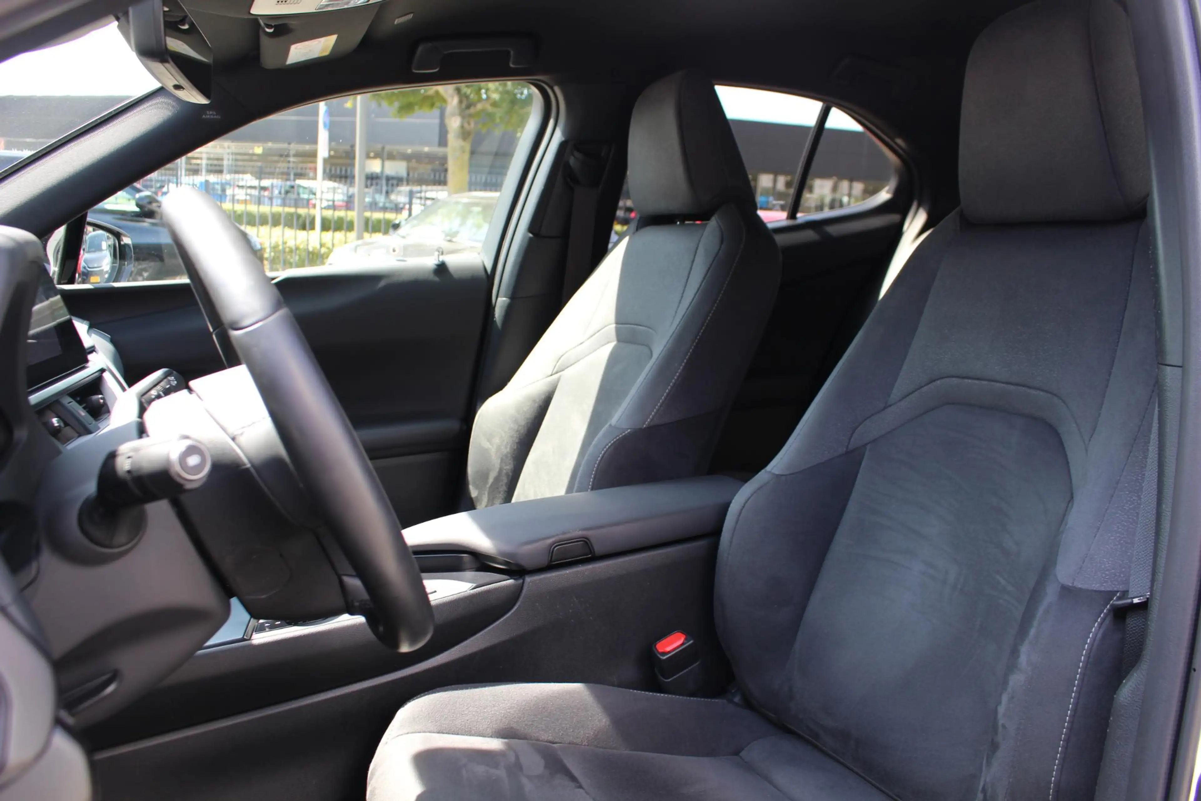 Lexus UX 250h Business Line NAVIGATIE ADAPATIVE CRUISE — photo 14