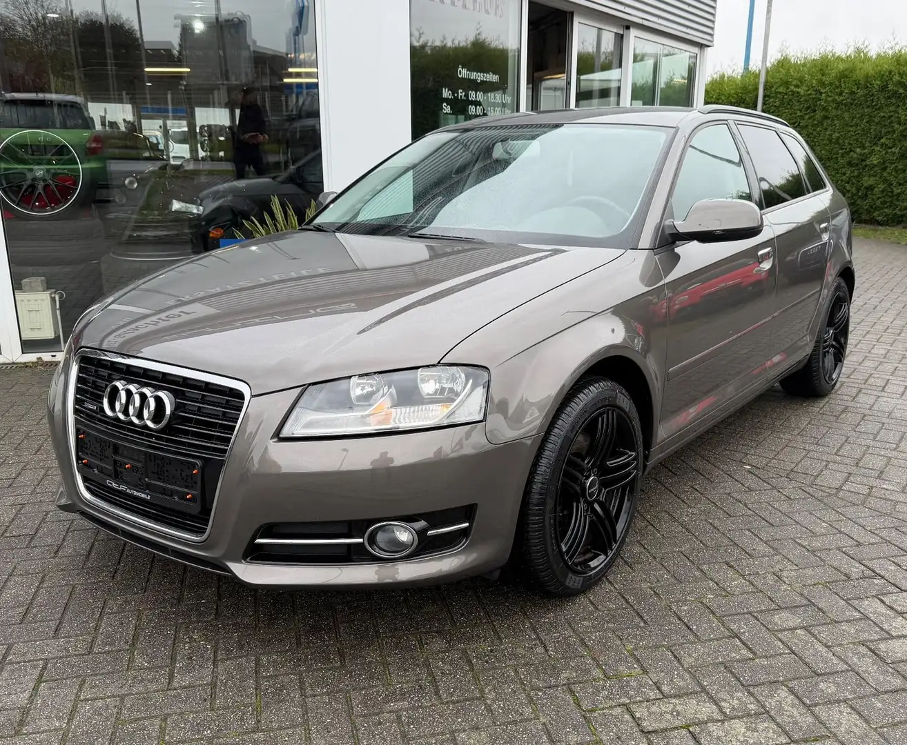 Audi A3 Sportback 1.8 TFSI Ambition quattro Grau - 1