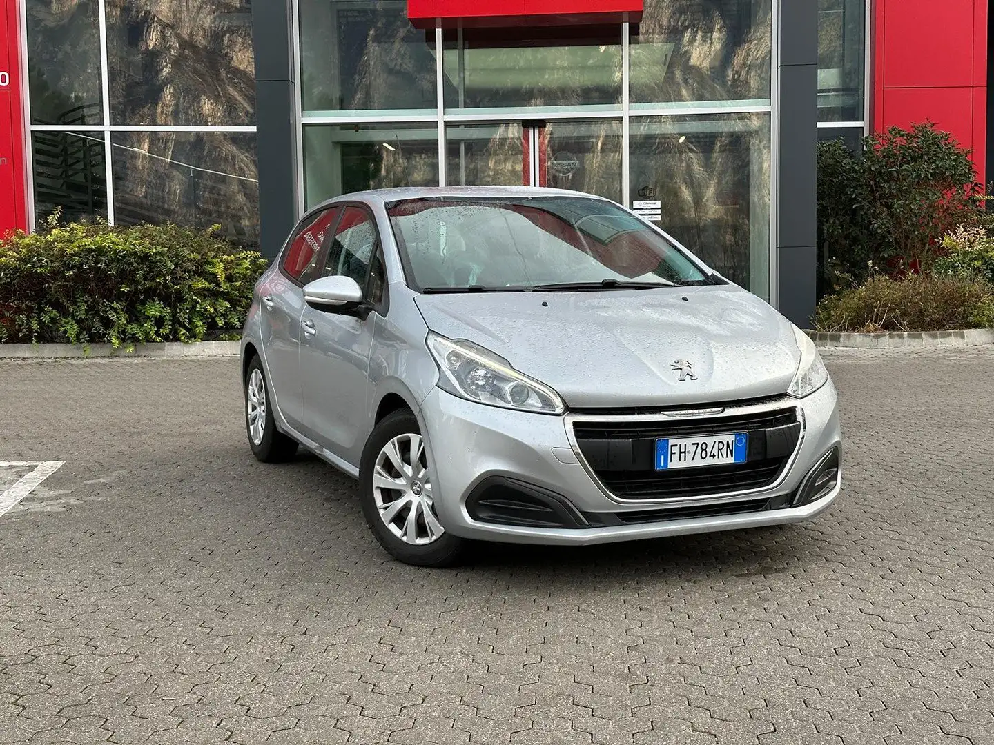 Peugeot 208 5 Porte 1.6 BlueHDi 75cv Active 1120965 Silber - 1