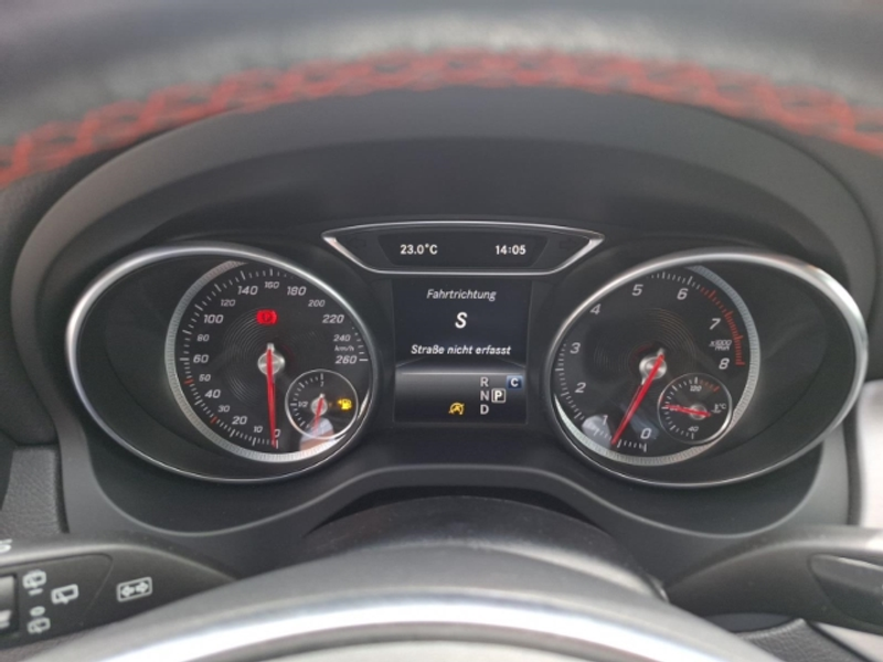 Mercedes-Benz GLA 250 4Matic AMG-Line/Automatik/Schiebedach/Navi/Sitzhei — photo 8